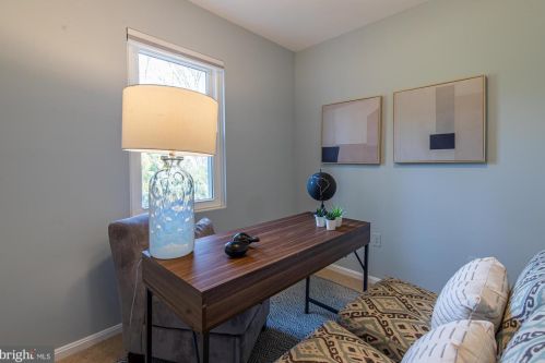 125 Kinsman View Cir, Silver Spring MD 20901-1600 exterior