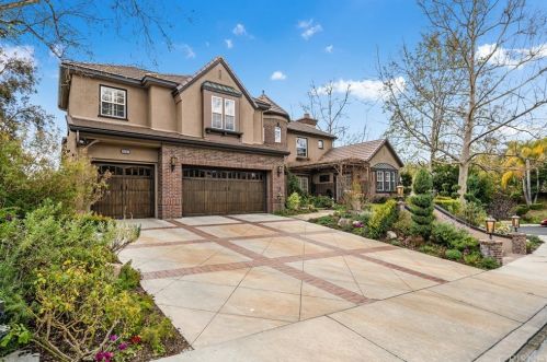 5902 Normandy Dr, Calabasas, CA 91302-3819