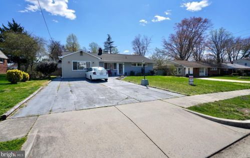 7308 Bath St, Springfield, VA 22150-4037