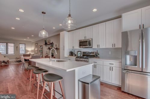 1604 Bodine St, Philadelphia PA 19122-0030 exterior