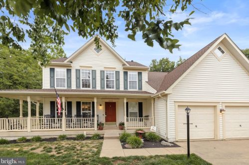 18658 Drummond Pl, Leesburg, VA 20176-6418