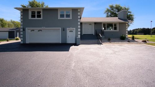 11025 State St, Crown Point, IN 46307-8608