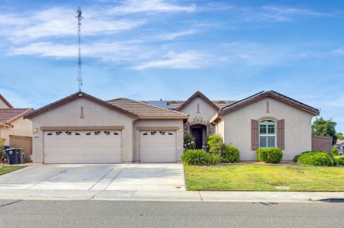 9377 Anakin Ln, Elk Grove, CA 95624-5014