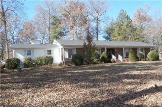 1913 Country Clb Dr, Tullahoma TN  37388-4855 exterior