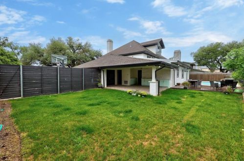 4200 Cat Mtn Dr, Austin TX  78731-3503 exterior