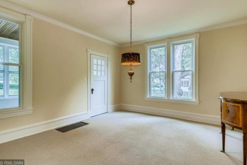 2689 8th Ave, Saint Paul MN  55109-3130 exterior