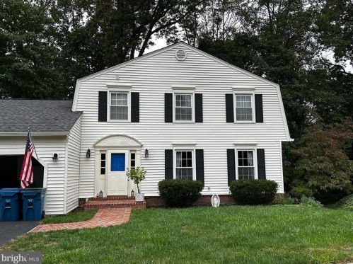 7192 Duck Ct, Springfield VA  22152-3620 exterior