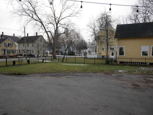 86 Grove St, Dover NH  03820-3029 exterior