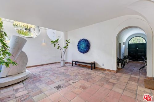 1022 Palisades Beach Rd, Santa Monica, CA 90403-3534