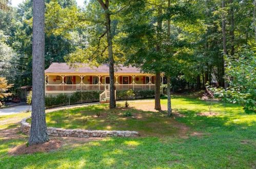 1415 Reed Ln, Holly Springs, GA 30189-5440