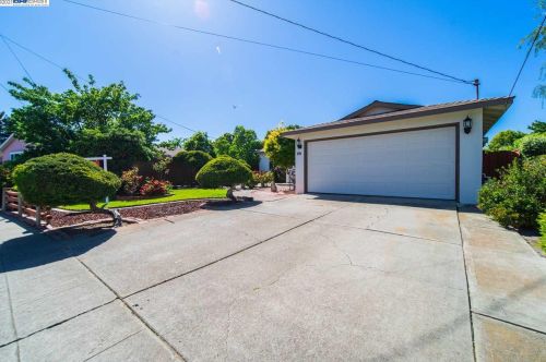 35906 Rosewood Dr, Newark, CA 94560-1835