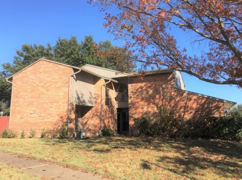 561 Trailcrest Dr, Garland, TX 75043-5634