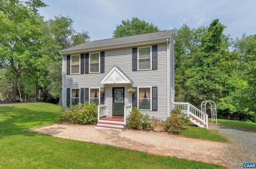 11 Pleasant View Ter, Bybee, VA 22963-3235