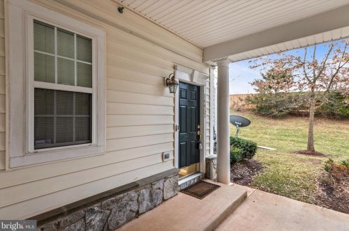14457 Macon Grove Ln, Gainesville, VA 20155-6224