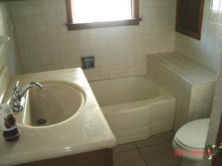 1128 Division St, Springfield MO  65803-1712 exterior