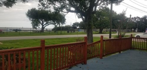 407 Bay Shore Dr, Morgans Point TX  77571 exterior