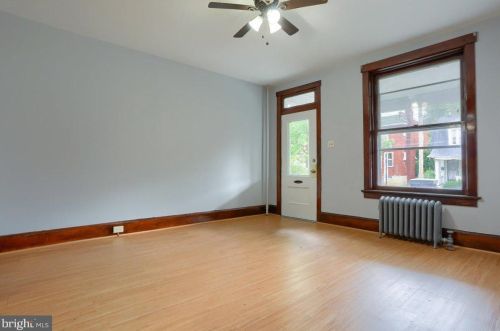 1726 Herr St, Harrisburg PA  17103-1538 exterior