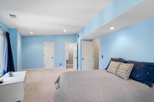 240 Huntington Rd, Atlanta GA  30309-1506 exterior
