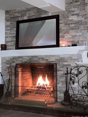 1 Cottontail Rd, Norwalk CT  06854-3202 exterior
