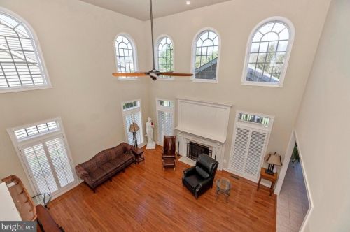 7 Farmstead Pl, Middletown MD  21769-7742 exterior