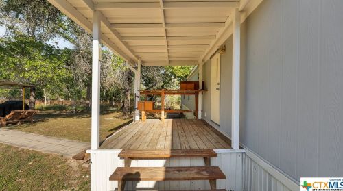 9225 Fm 1117, Seguin TX 78155-9643 exterior