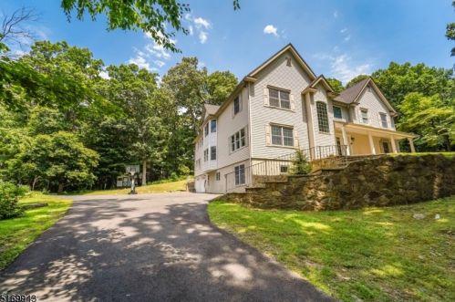 77 Pleasant Hill Rd, Dover NJ  07869-3568 exterior