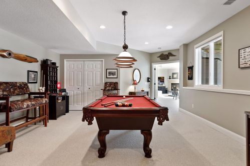 3544 Crestmoor Dr, Saint Paul MN  55125-5028 exterior