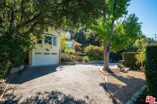 2660 Glenoaks Blvd, Glendale CA  91206-3107 exterior