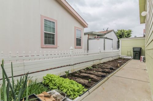 3050 Ball Rd, Anaheim CA  92804-3876 exterior