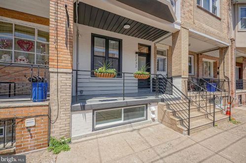 2232 17th St, Philadelphia PA  19132-4403 exterior