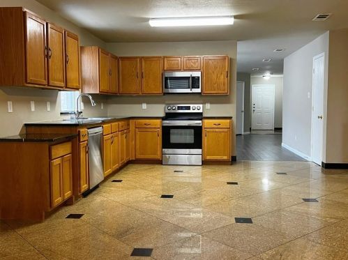5204 Bedfordshire Dr, Fort Worth TX  76135-1437 exterior