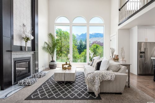 8851 Willow Grn Dr, Sandy UT 84093-2056 exterior