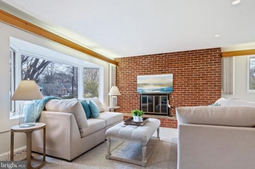 11 Elmridge Rd, Arnold, MD 21012-2227