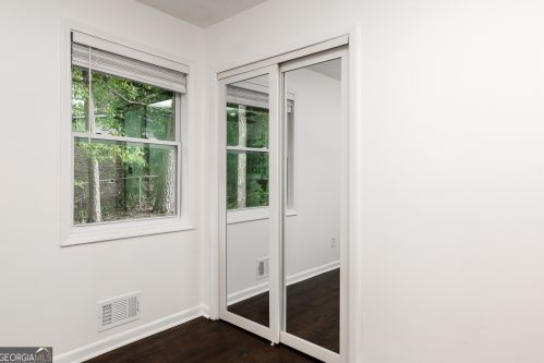 180 Lydia Dr, Atlanta GA  30315-8416 exterior