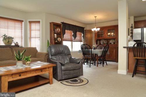 132 Eagle Dr, Ephrata PA  17522-8769 exterior
