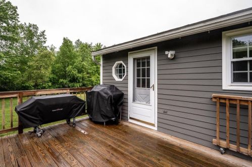 447 Whittier Dr, Fremont, NH 03044-3329