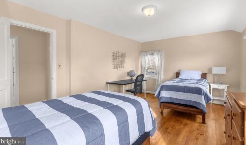 1626 Oakview Dr, Silver Spring MD 20903-2243 exterior