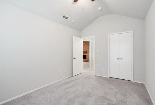 6837 Beaty St, Fort Worth TX  76112-6704 exterior