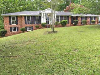1522 Maplewood Dr, Macon, GA 31210-3016