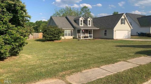 1045 Orchard Cir, Monroe, GA 30656-7939