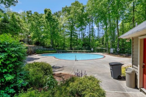 1605 Country Park Dr, Smyrna GA  30080-8264 exterior