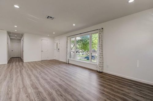 8746 Aldwick Dr, Dallas TX  75238-3420 exterior