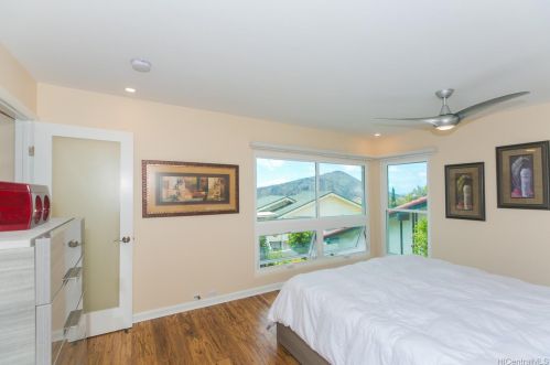 989 Kaluanui Rd, Honolulu HI  96825-1324 exterior
