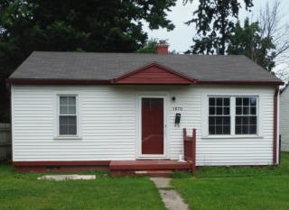 5870 Greenfield Ave, Indianapolis IN  46219-8128 exterior