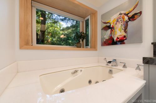 2740 Edgewood Ln, Bannockburn IL  60015-1617 exterior