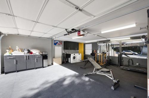 1360 Greenbriar Rd, Glendale CA  91207-1254 exterior