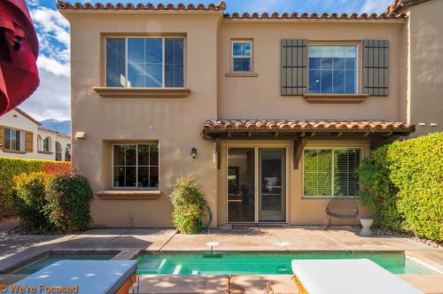 352 Ameno Dr, Palm Springs, CA 92262-0731