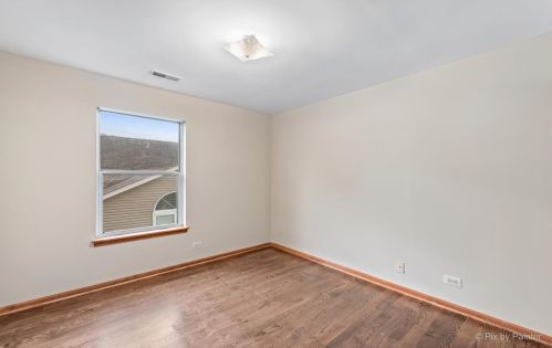 1210 Easton Dr, Carol Stream IL  60188-4817 exterior