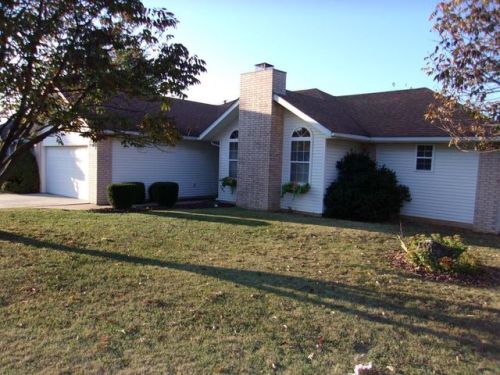 115 Hunter Dr, Nixa, MO 65714-8017