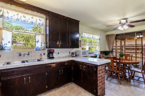 841 Normandy Pl, Santa Ana CA 92701-6223 exterior